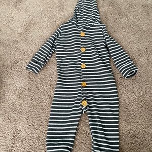 Lulu + Roo hooded romper VGUC